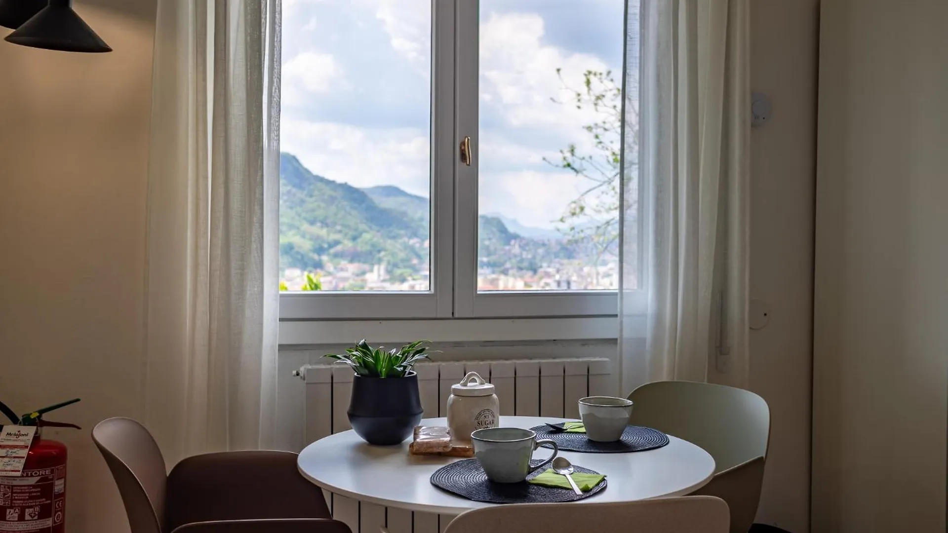 Hi15 Apartment Parcheggio Gratuito Como 0*,  Italy