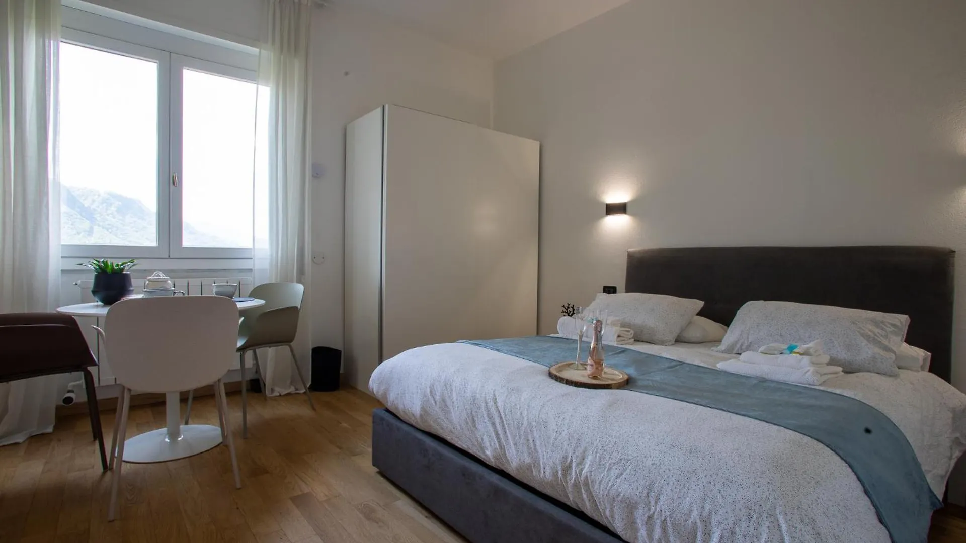 Hi15 Apartment Parcheggio Gratuito Como Italy